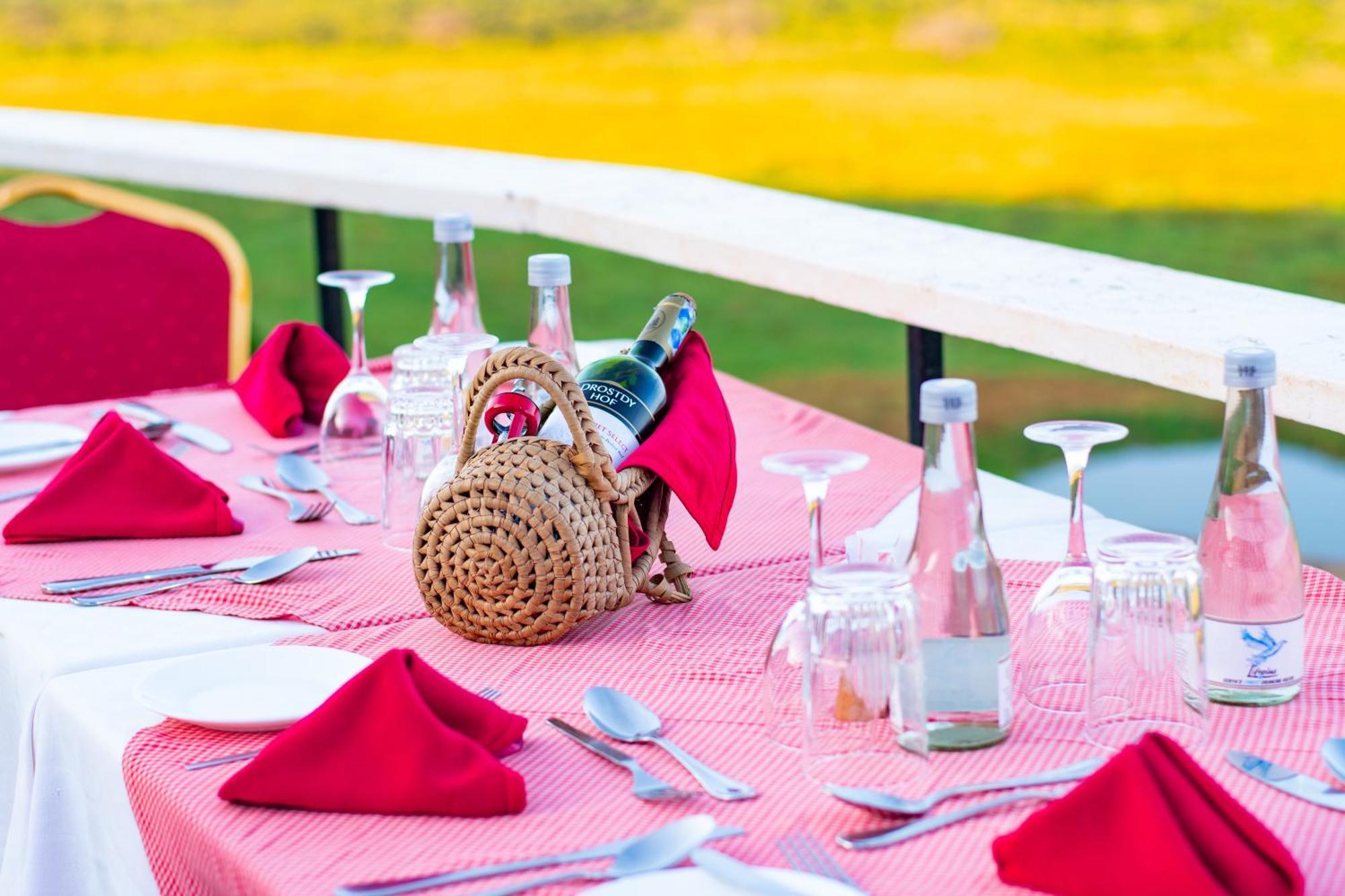 Voi Safari Lodge Luaran gambar