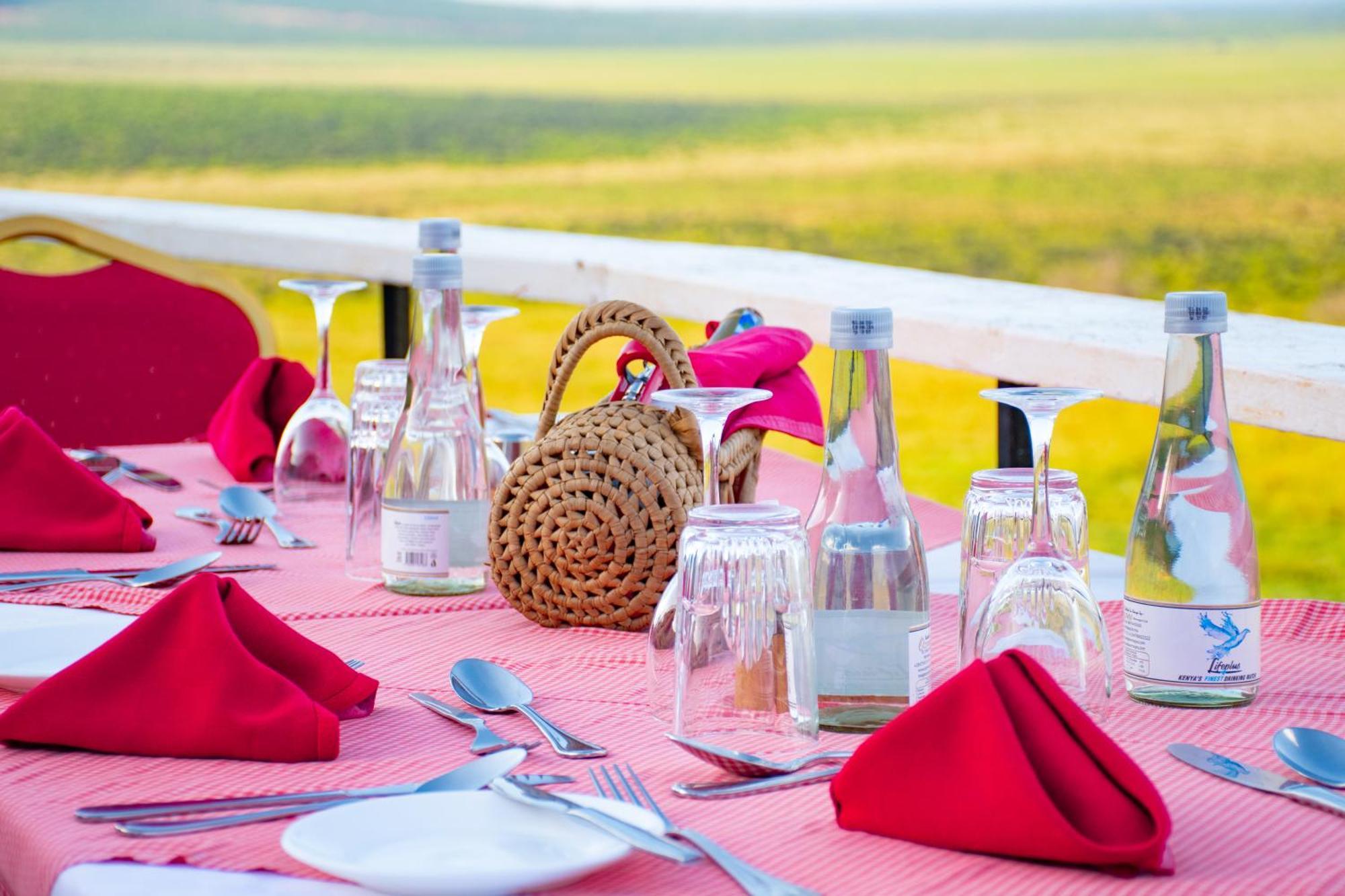 Voi Safari Lodge Luaran gambar